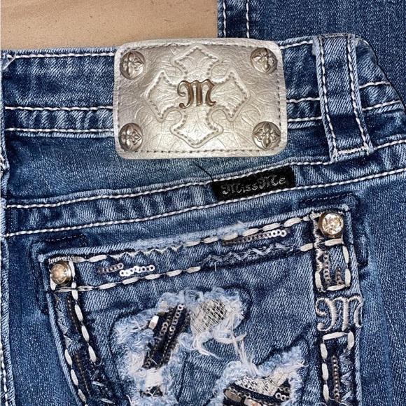 Low rise miss me jeans size 27 - Picture 4 of 5